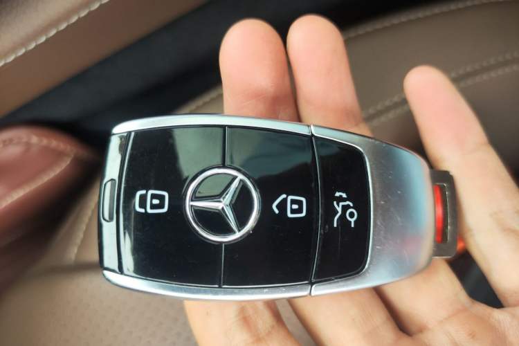 Used Mercedes-Benz E-Class 2019 Restyled E 300 L Sport Luxury Edition Vehicle Key