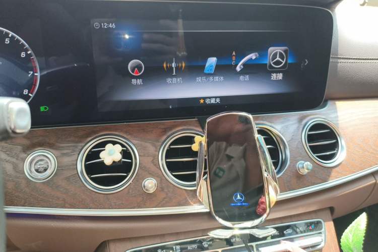Used Mercedes-Benz E-Class 2019 Restyled E 300 L Luxury Edition Audio And AC Panel