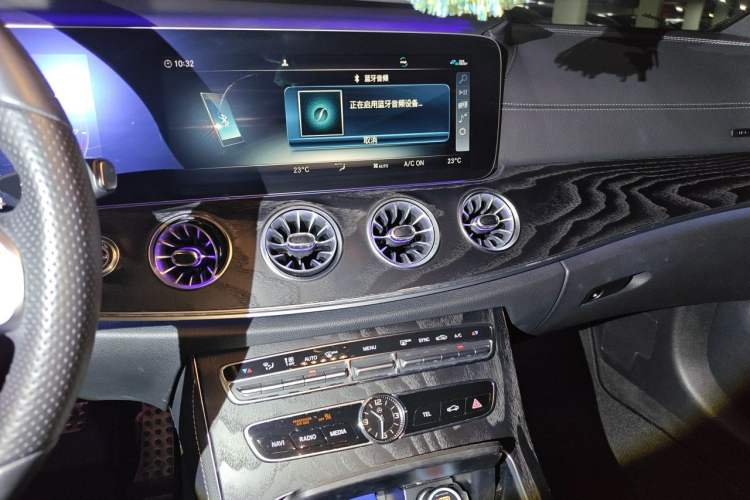 Used Mercedes-Benz E-Class 2019 E 200 4MATIC Coupe Audio And AC Panel