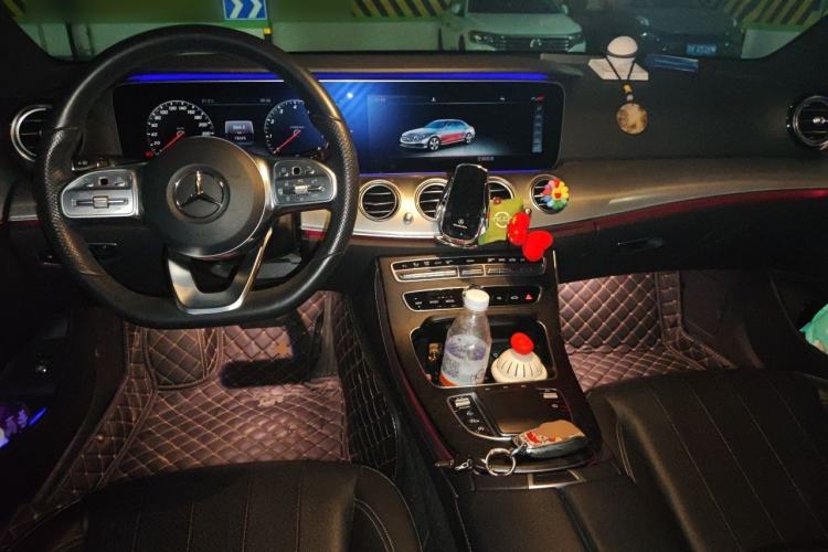 Used Mercedes-Benz E-Class 2019 E 260 Sport Edition Center Console