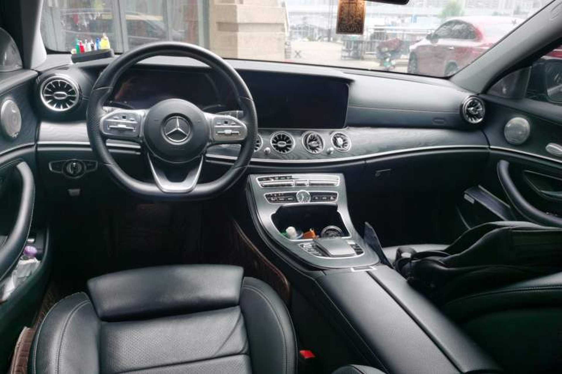 Used Mercedes-Benz E-Class 2019 E 200 L Center Console