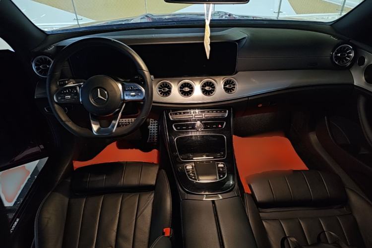 Used Mercedes-Benz E-Class 2019 E 200 Coupe Center Console