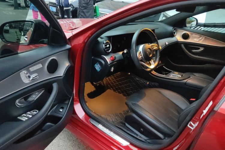 Used Mercedes-Benz E-Class 2019 E 260 Sport Edition 4MATIC Driver Seat