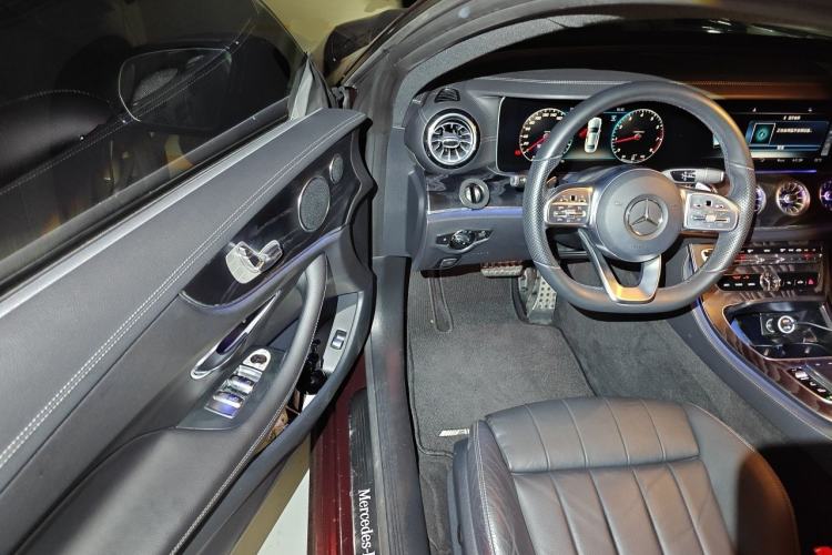 Used Mercedes-Benz E-Class 2019 E 200 4MATIC Coupe Driver Seat