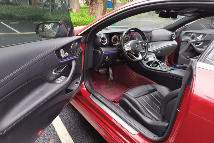 Used Mercedes-Benz E-Class 2019 E 200 4MATIC Coupe Driver Seat