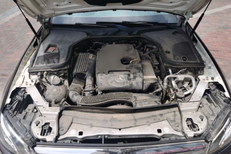 Used Mercedes-Benz E-Class 2019 E 200 L Engine Bay