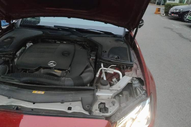 Used Mercedes-Benz E-Class 2019 E 260 Sport Edition 4MATIC Engine Bay Left