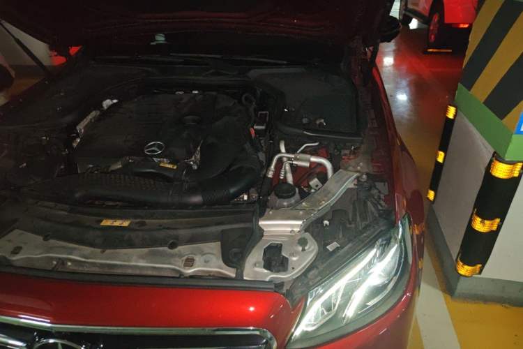 Used Mercedes-Benz E-Class 2019 E 260 Sport Edition Engine Bay Left