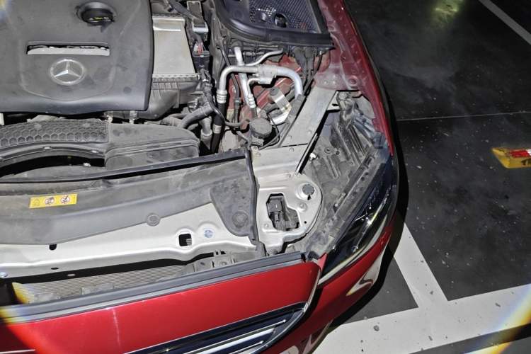 Used Mercedes-Benz E-Class 2019 E 200 L Sport Edition Engine Bay Left