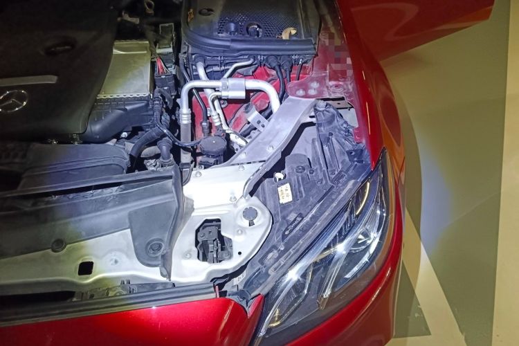 Used Mercedes-Benz E-Class 2019 E 200 Sport Edition Engine Bay Left