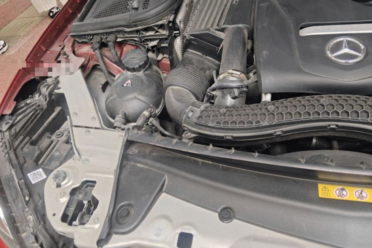 Used Mercedes-Benz E-Class 2019 E 200 Coupe Engine Bay Right