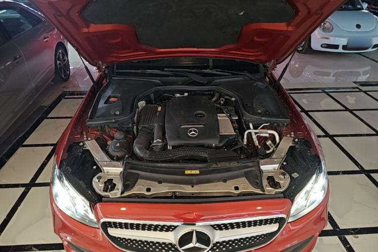 Used Mercedes-Benz E-Class 2019 E 200 Coupe Engine Bay