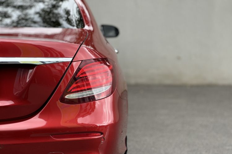 Used Mercedes-Benz E-Class 2019 E 200 Sport Edition Exterior 6