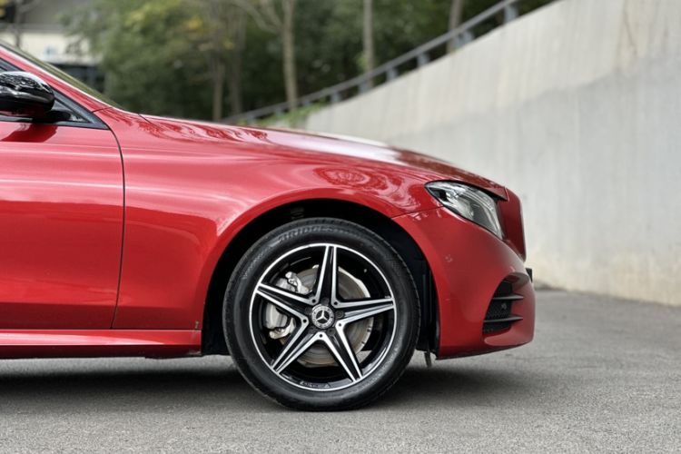 Used Mercedes-Benz E-Class 2019 E 200 Sport Edition Exterior 8