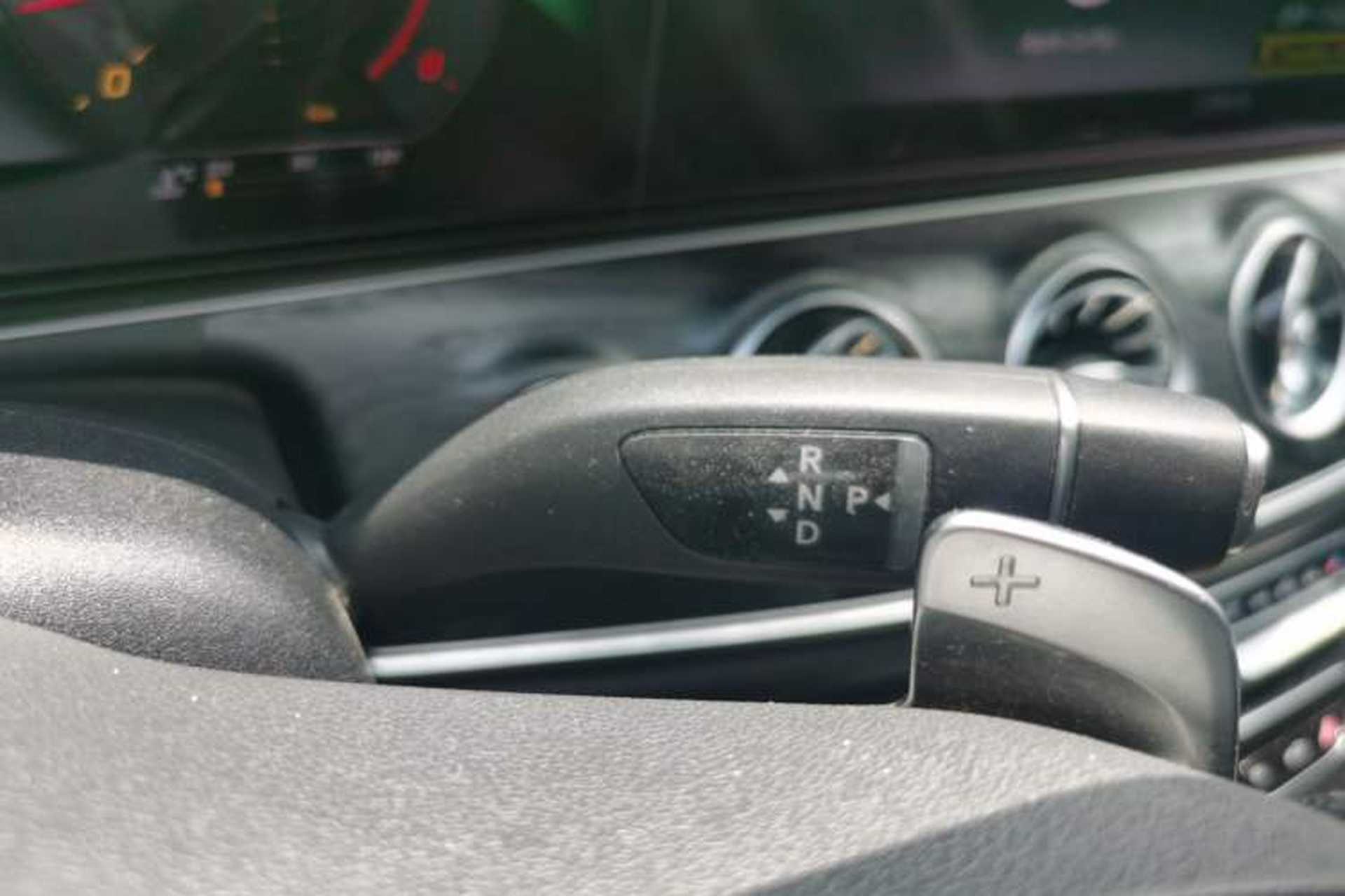 Used Mercedes-Benz E-Class 2019 E 200 L Gear Lever