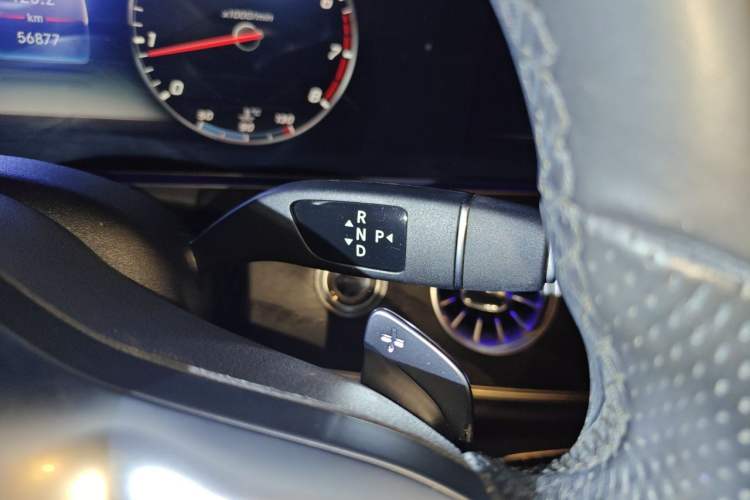 Used Mercedes-Benz E-Class 2019 E 200 4MATIC Coupe Gear Lever