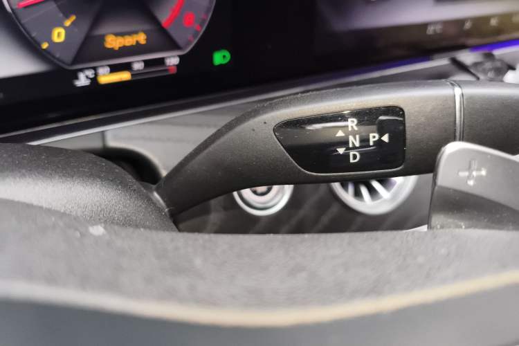 Used Mercedes-Benz E-Class 2019 E 200 4MATIC Coupe Gear Lever