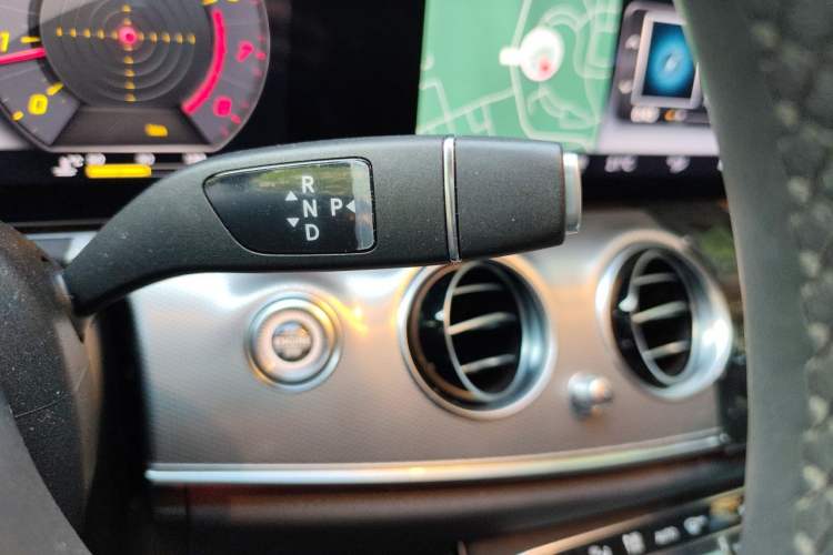Used Mercedes-Benz E-Class 2019 E 260 Sport Edition Gear Lever