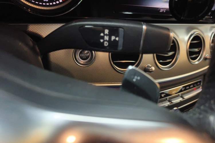 Used Mercedes-Benz E-Class 2019 E 200 Sport Edition Gear Lever