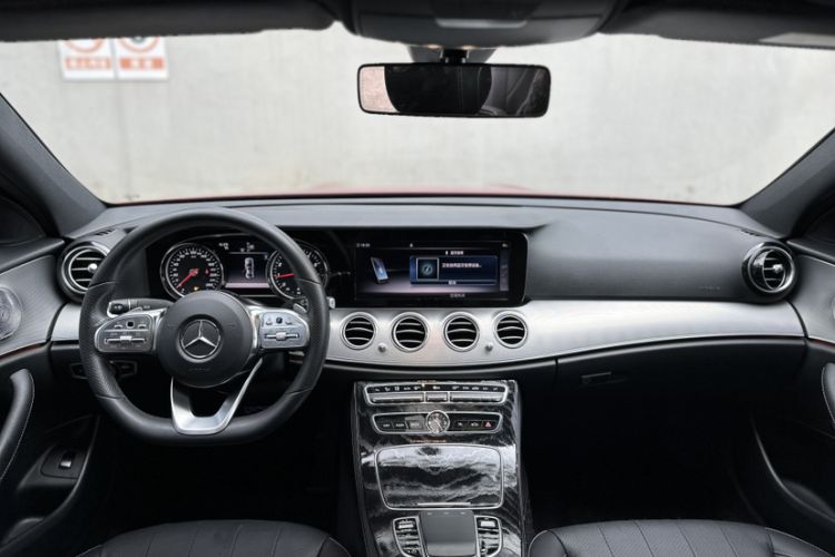 Used Mercedes-Benz E-Class 2019 E 200 Sport Edition Interior 1