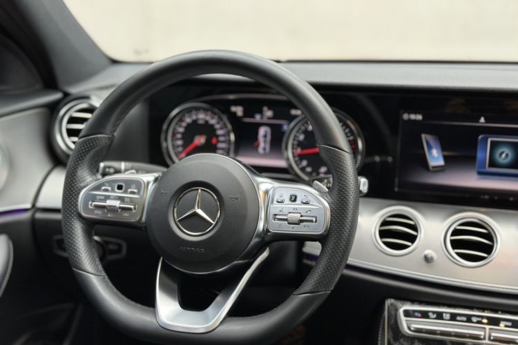 Used Mercedes-Benz E-Class 2019 E 200 Sport Edition Interior 2