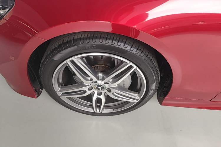 Used Mercedes-Benz E-Class 2019 E 200 4MATIC Coupe Left Front Wheel Hub