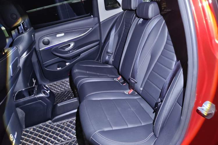Used Mercedes-Benz E-Class 2019 E 200 L Sport Edition Left Rear Seat