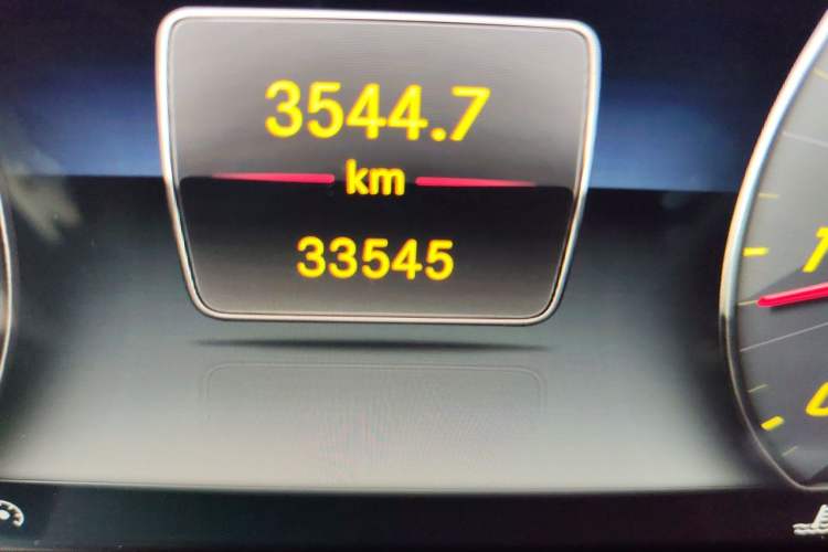 Used Mercedes-Benz E-Class 2019 E 260 Sport Edition Odometer Close Up