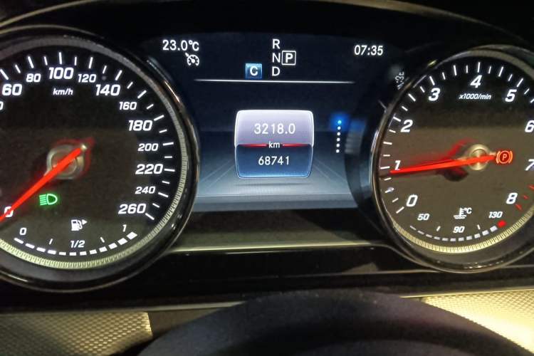 Used Mercedes-Benz E-Class 2019 E 200 Sport Edition Odometer Close Up