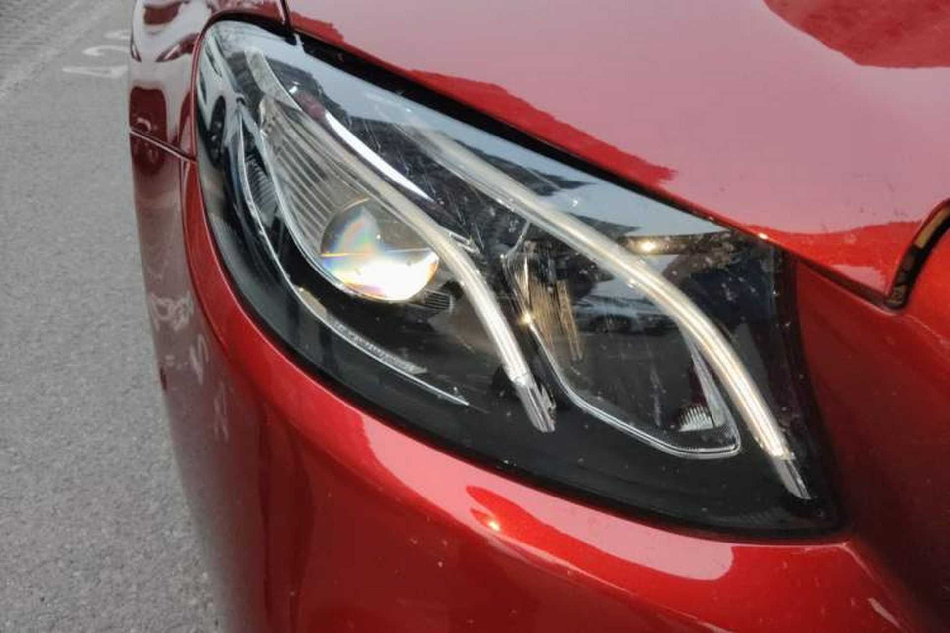 Used Mercedes-Benz E-Class 2019 E 260 Sport Edition 4MATIC Right Front Headlight