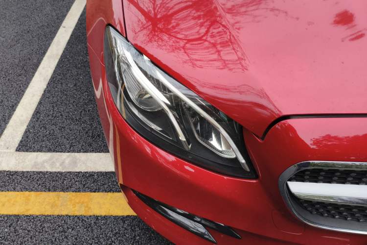 Used Mercedes-Benz E-Class 2019 E 200 4MATIC Coupe Right Front Headlight