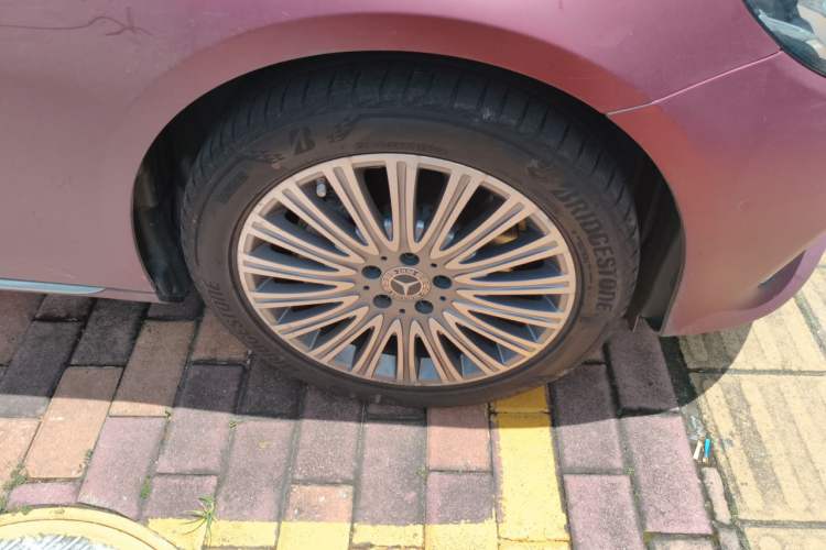 Used Mercedes-Benz E-Class 2019 Restyled E 300 L Luxury Edition Right Front Wheel Hub