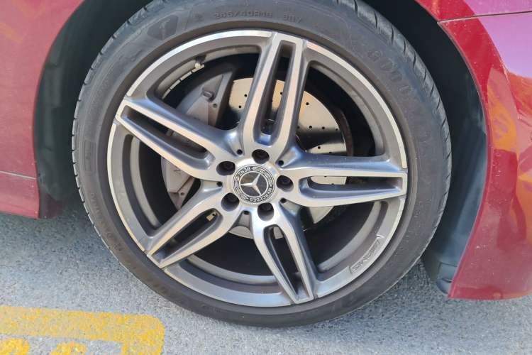 Used Mercedes-Benz E-Class 2019 E 200 Coupe Right Front Wheel Hub