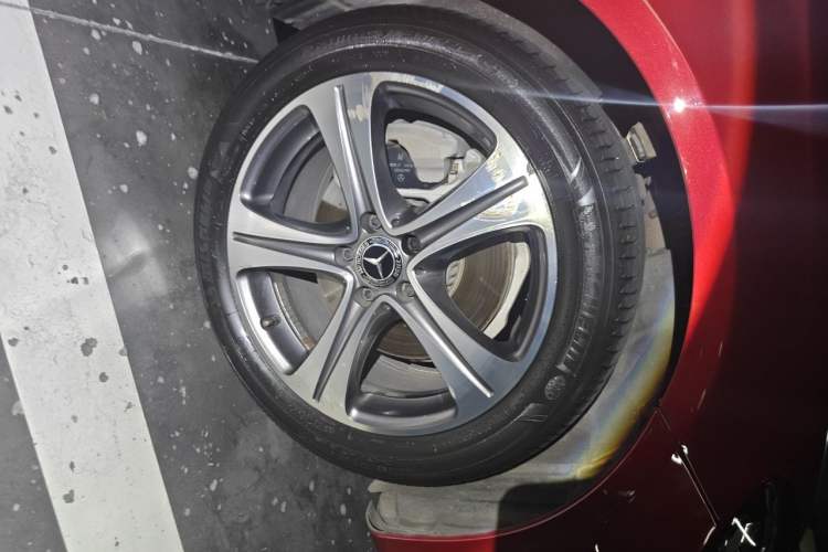 Used Mercedes-Benz E-Class 2019 E 200 L Sport Edition Right Front Wheel Hub