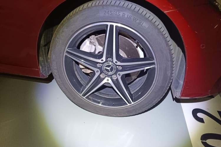 Used Mercedes-Benz E-Class 2019 E 200 Sport Edition Right Front Wheel Hub