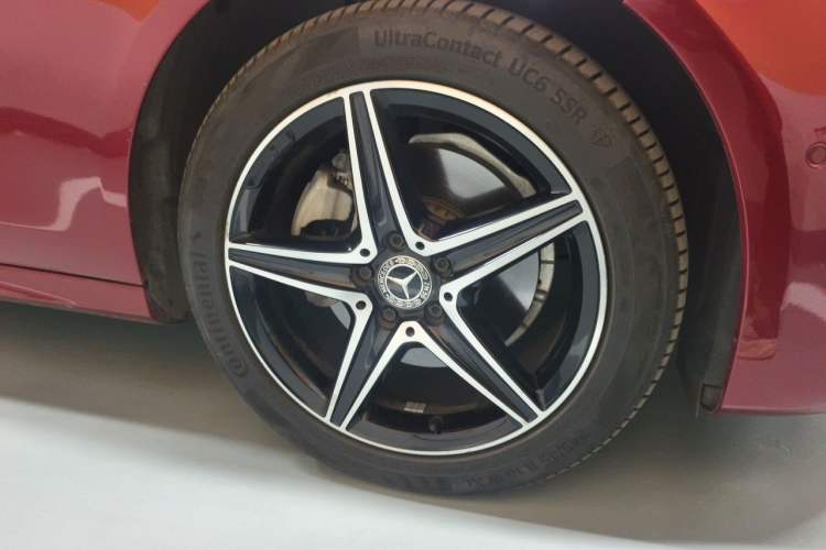 Used Mercedes-Benz E-Class 2019 E 200 Sport Edition Right Front Wheel Hub