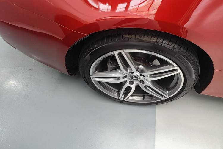Used Mercedes-Benz E-Class 2019 E 200 4MATIC Coupe Right Rear Wheel Hub