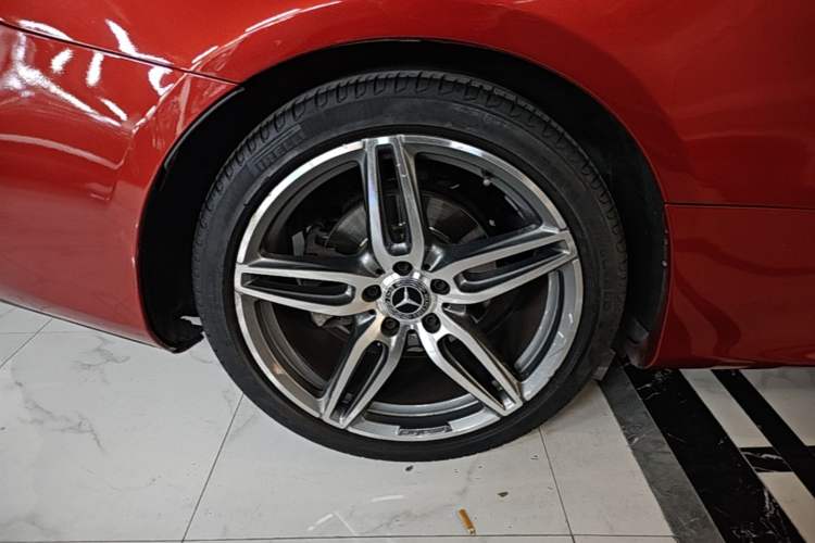 Used Mercedes-Benz E-Class 2019 E 200 Coupe Right Rear Wheel Hub
