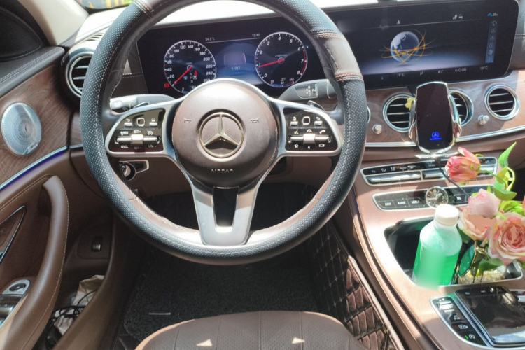 Used Mercedes-Benz E-Class 2019 Restyled E 300 L Luxury Edition Steering Wheel