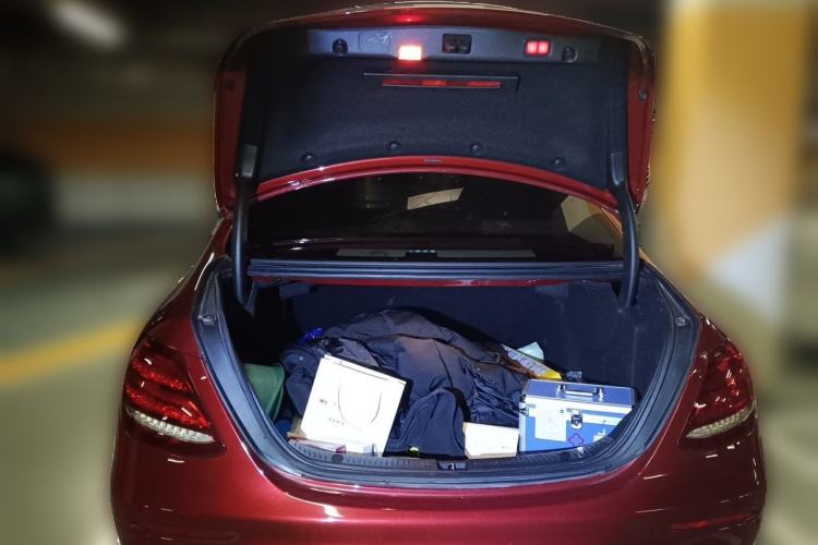 Used Mercedes-Benz E-Class 2019 E 200 Sport Edition Trunk