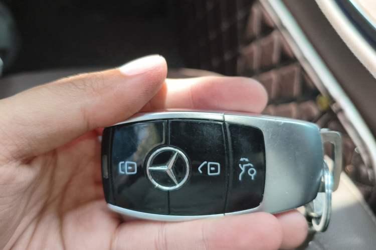 Used Mercedes-Benz E-Class 2019 Restyled E 300 L Luxury Edition Vehicle Key