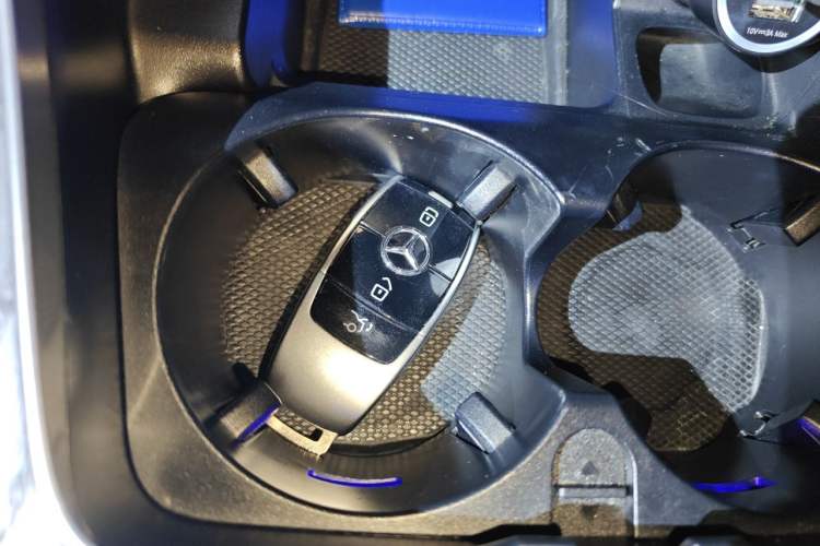 Used Mercedes-Benz E-Class 2019 E 200 4MATIC Coupe Vehicle Key