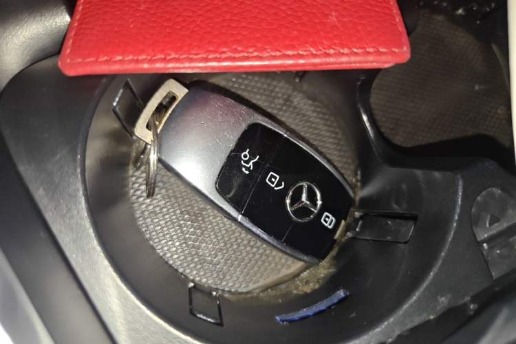 Used Mercedes-Benz E-Class 2019 E 200 L Sport Edition Vehicle Key