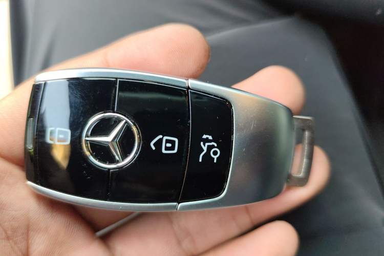 Used Mercedes-Benz E-Class 2019 E 260 Sport Edition Vehicle Key