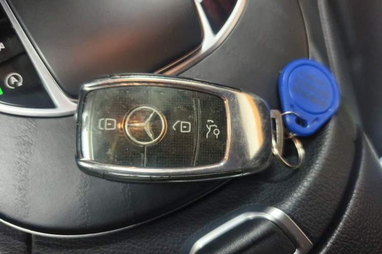 Used Mercedes-Benz E-Class 2019 E 200 Sport Edition Vehicle Key