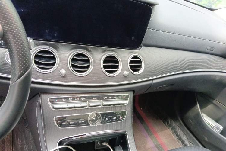 Used Mercedes-Benz E-Class 2019 E 300 L Stylish Model Audio And AC Panel