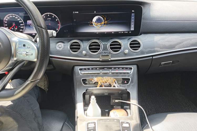 Used Mercedes-Benz E-Class 2019 Restyled E 300 L Sport Luxury Edition Audio And AC Panel