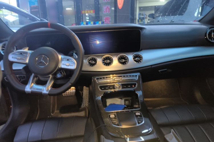 Used Mercedes-Benz E-Class 2019 E 200 Coupe Center Console