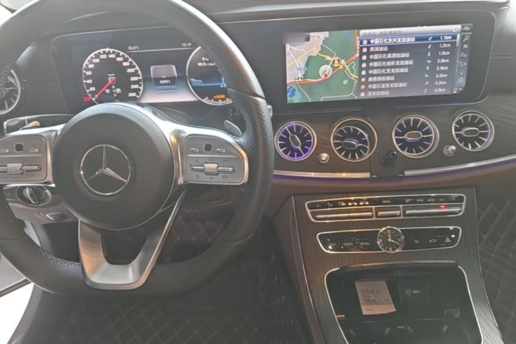 Used Mercedes-Benz E-Class 2019 Restyled E 300 L Sporty and Stylish Edition Center Console