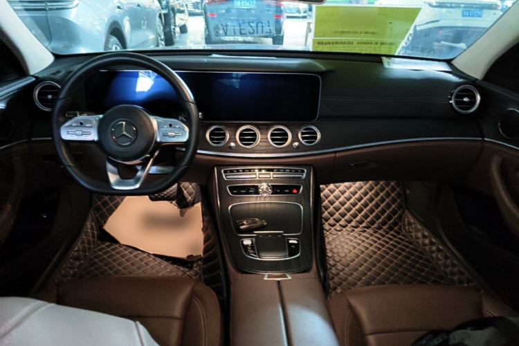Used Mercedes-Benz E-Class 2019 Restyled E 300 L Sporty and Stylish Edition Center Console